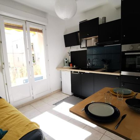 Meze, Charmant Petit Studio Proche Port Exterior foto