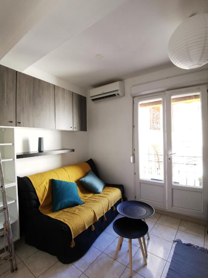 Meze, Charmant Petit Studio Proche Port Exterior foto