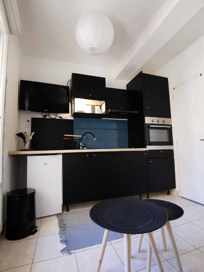 Meze, Charmant Petit Studio Proche Port Exterior foto